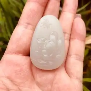 特价上新天然和田玉藕粉荷花玉牌子精品藕粉莲花蝴蝶玉牌挂件吊坠