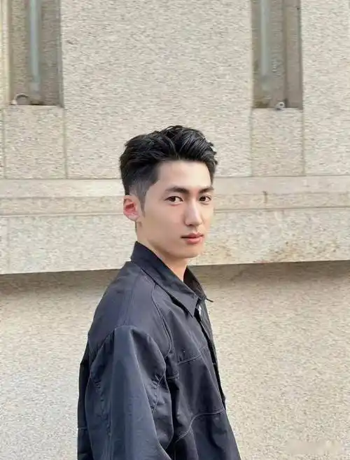 春天新时尚男发:百变时尚真精神,帅不帅自己看_发型_男士们_长发