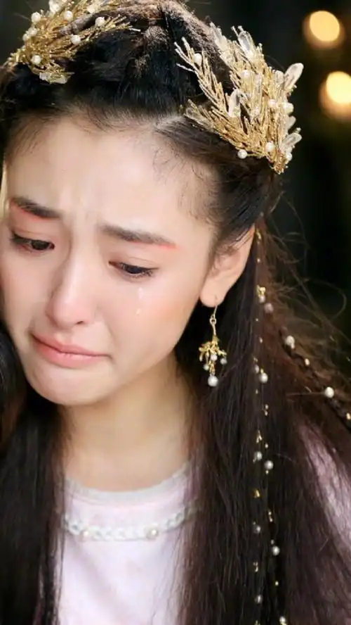 张馨予《思美人》陈瑶《青丘狐传说》中的哭戏真是伤心了,直接两行泪