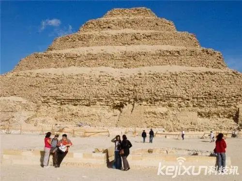 胡夫金字塔疑似复活仪式 全球十大最诡异金字塔