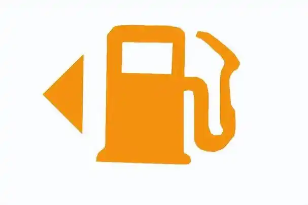 油箱剩余多少油时加油最合适?记住这个标志,提前加油