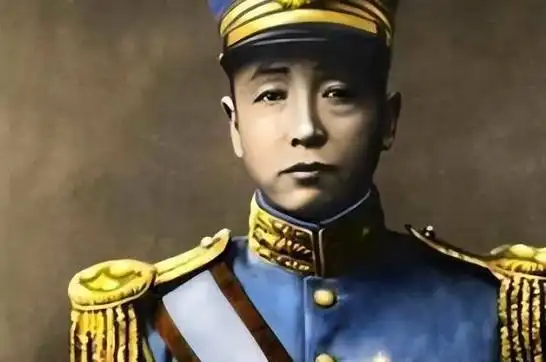 张作霖上台训话情急忘词脱口而出一句脏话却赢得了台下掌声