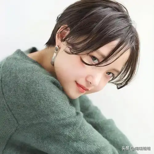 五十岁女性短发发型图片,五十岁女人的发型怎么才好看 - 珍缘易学