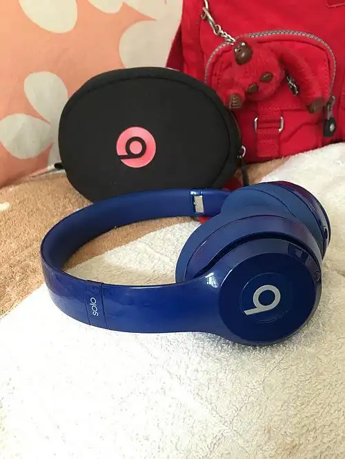 beats solo2wireless 无线蓝牙耳机