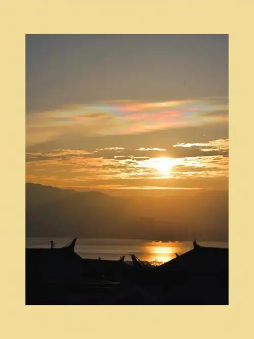 居然在大理无意间拍到了彩云