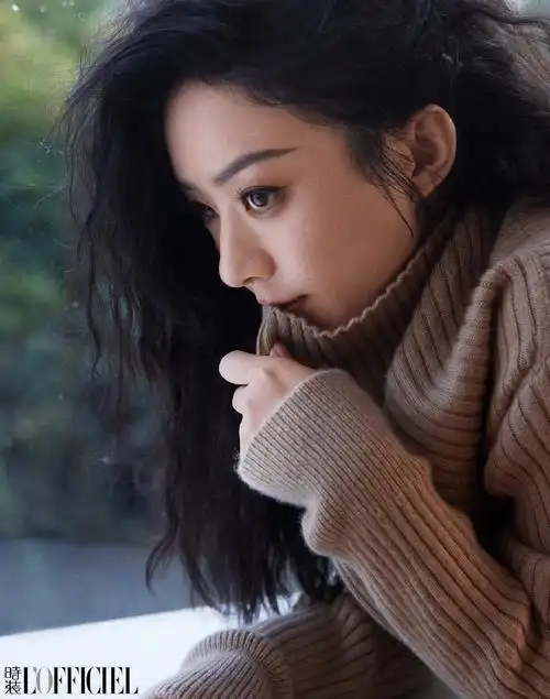 赵丽颖x时装10月刊封面大片金九费加罗