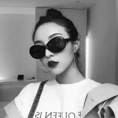 墨镜女头像霸气范 酷女孩头像戴墨镜侧脸 - 女生头像 - 潮人个性网