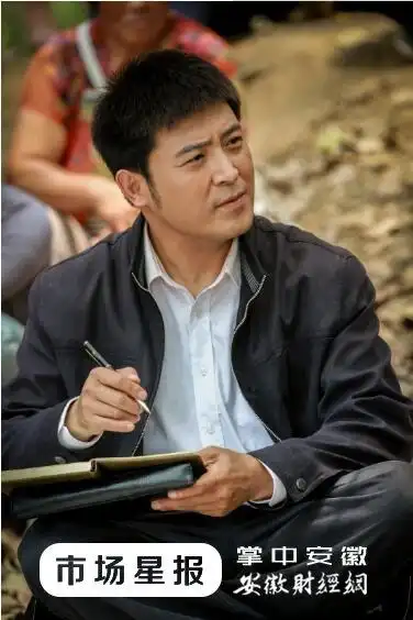 24h 这是孙涛首次在此类题材电视剧中担纲主演,谈起角色滔滔不绝.