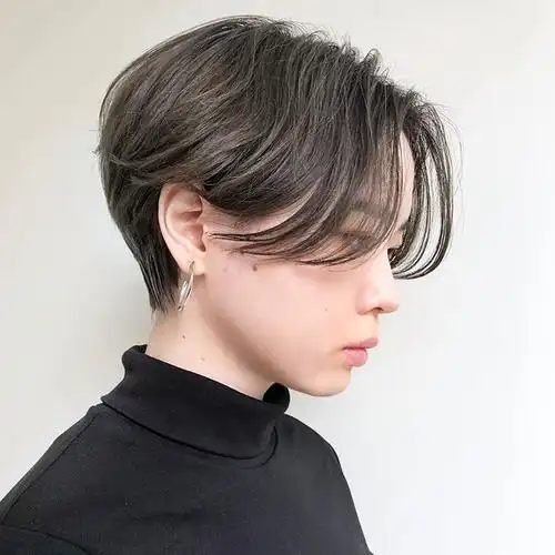 厌倦了一次不变的波波头不如试试更吸睛的露耳短发减龄又洋气
