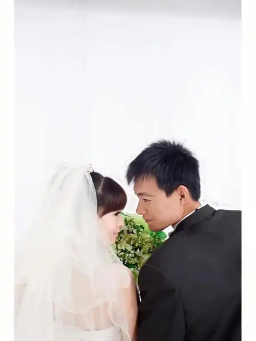 结婚十一周年啦,(暴露年龄了)我的钢铁直男老公也从一个帅哥变成了那