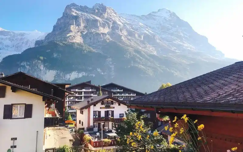 瑞士格林德瓦尔德小镇自然风景,高清图片,电脑桌面-壁纸族