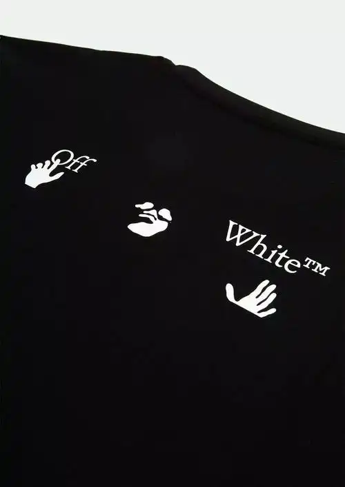 潮牌off-white发布全新logo设计,网友:设计师脑子被击了个洞!