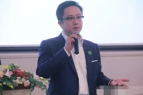 杨钰莹终于要告别单身,万万没想到男方的父亲竟然是他