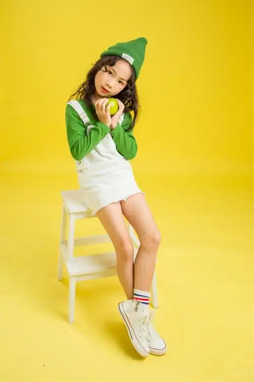 尤尤尤尤晓柔的儿童摄影作品《女孩》