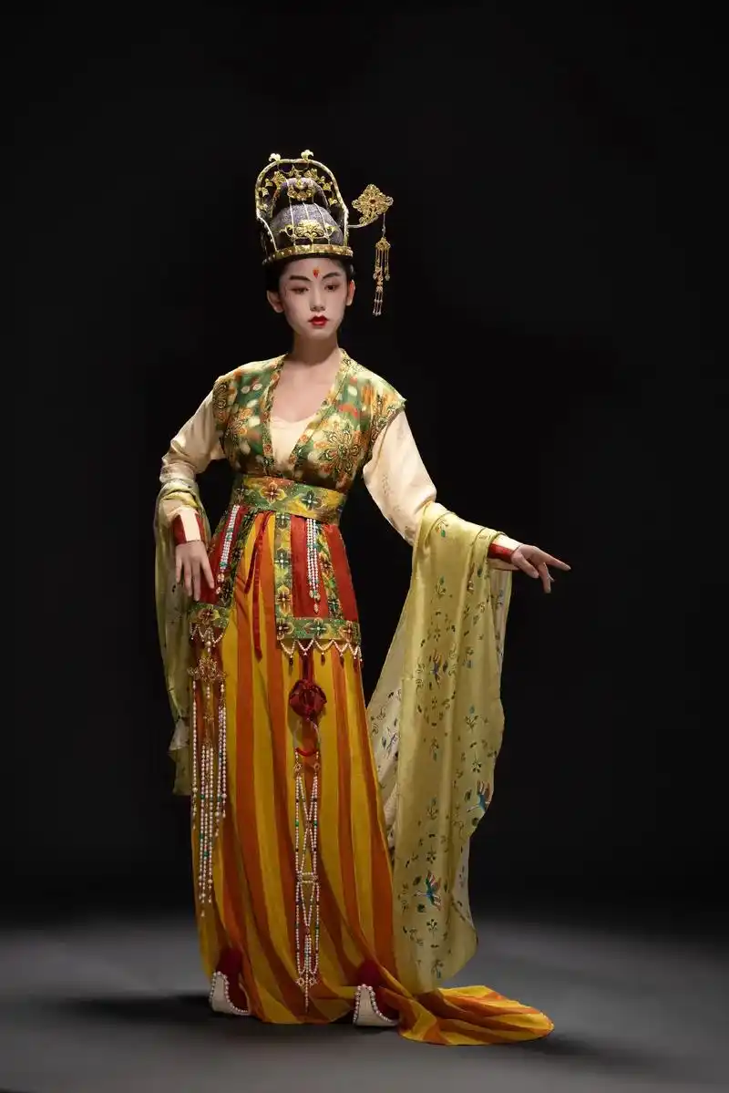 山涧唐制新款汉·女官服. 章华上彩系列·东都赋 这款是市面少 - 抖音