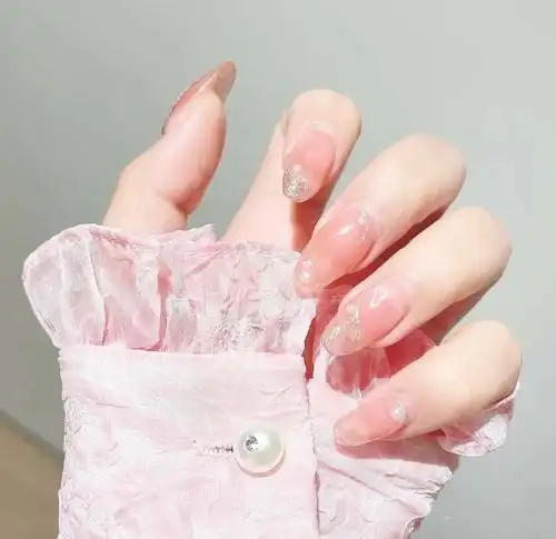 2021最火的西柚色气质显白美甲