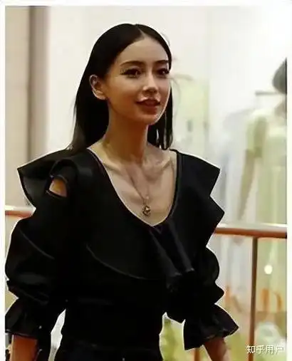 我166cm,体重99斤,男朋友说我太胖了不好看,女明星都是90斤以下,让我