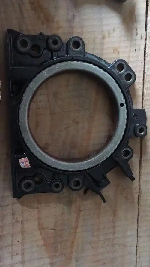 帕沙特14t曲轴后油封什么对点