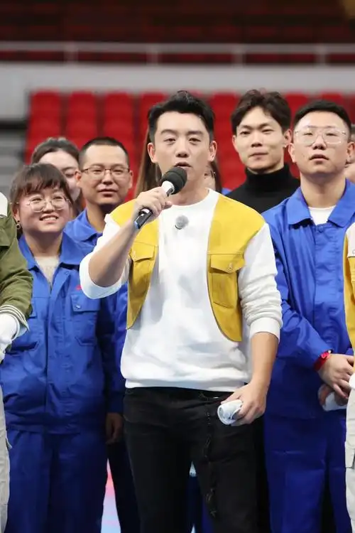 《奔跑吧·黄河篇2》99人成功颠球100个,超越自我展现团结精神