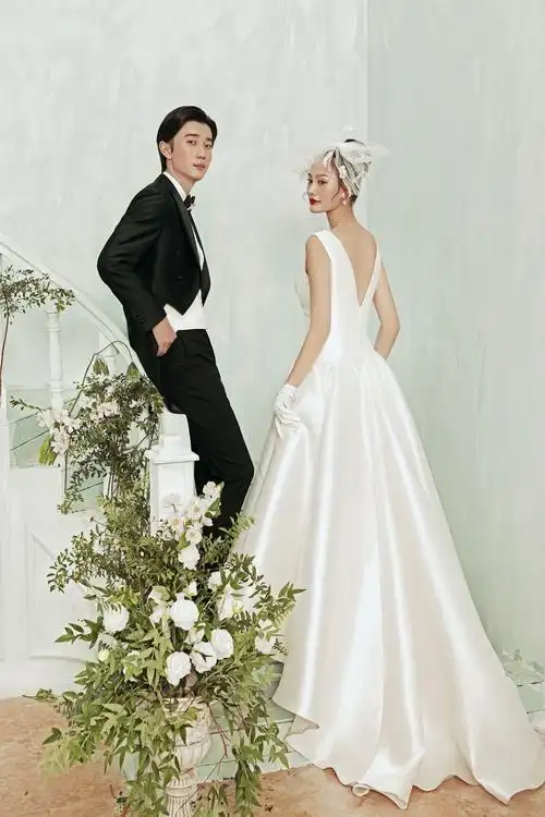 安特样片修图的婚纱摄影作品《内景韩式》