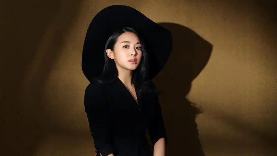 张含韵最新写真高清壁纸下载