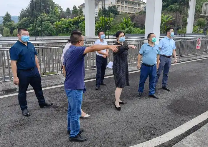 巴南区常务副区长周密调研龙岗水库防汛抗旱工作