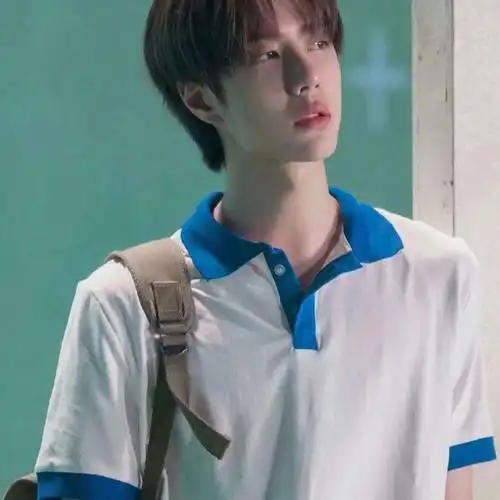 林知晚 帅气小清新王一博校服图_男生头像_我要个性网