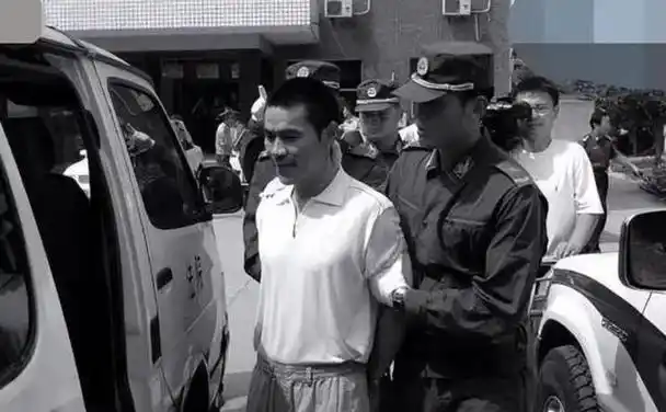 1991年,东北黑社会老大乔四伏法,临刑前长叹:我这一辈子,值了