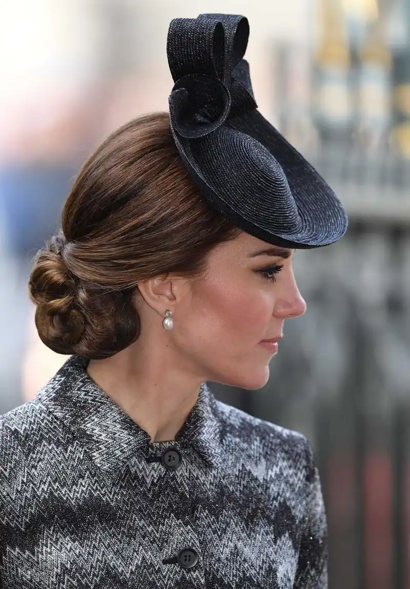 凯特王妃也是珍珠控,想要珍珠耳环戴得优雅不老气,不如学学她