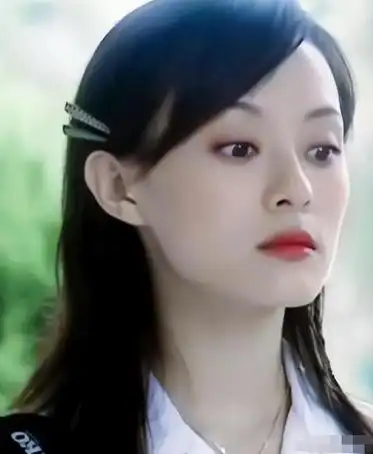 娘娘留长发了!42岁孙俪长发披肩出席活动,脸蛋圆润胖了很多!