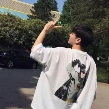 男生背影阳光帅气头像