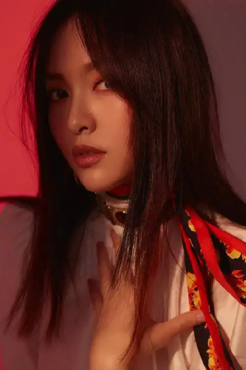 唐嫣霸气撩人时尚杂志封面大片47