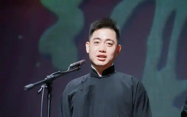 德云社跨年相声专场周九良不在状态三哥孔云龙算是出道了