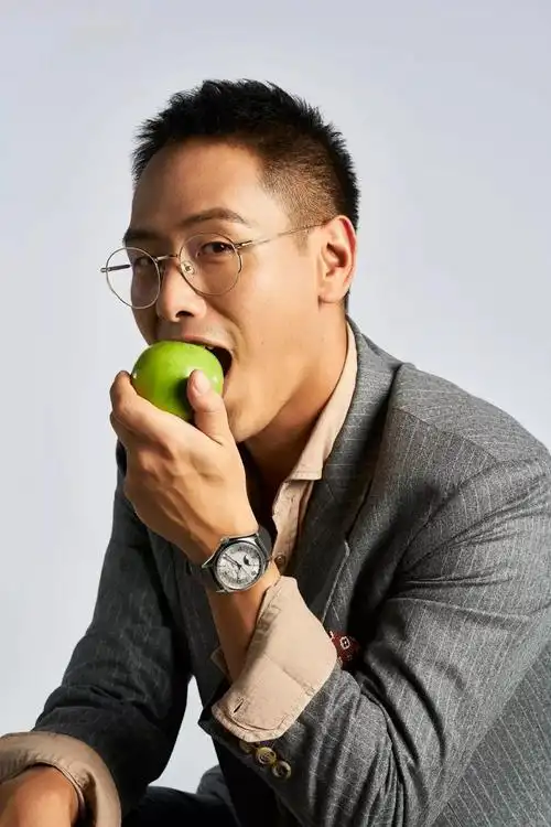 【商会瞭望窗】专访 | 汤子嘉:做善于创新的"二代"_汤臣