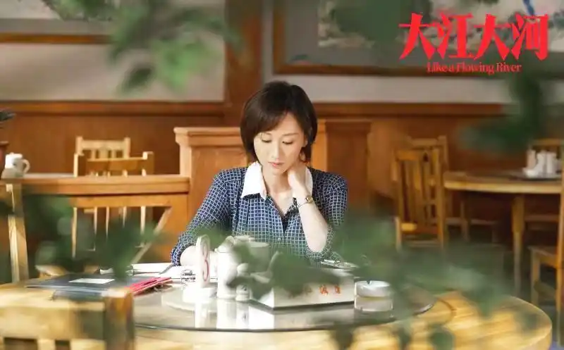 练练大江大河惊艳出场展现旧时代的新女性力量