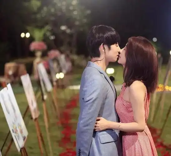 李菲儿成恋爱大师原来她才是绯闻制造机