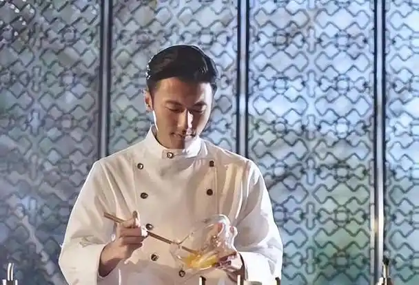 谢霆锋:顶着油头做了6年厨子,归来后发现,最能打的还是自己!