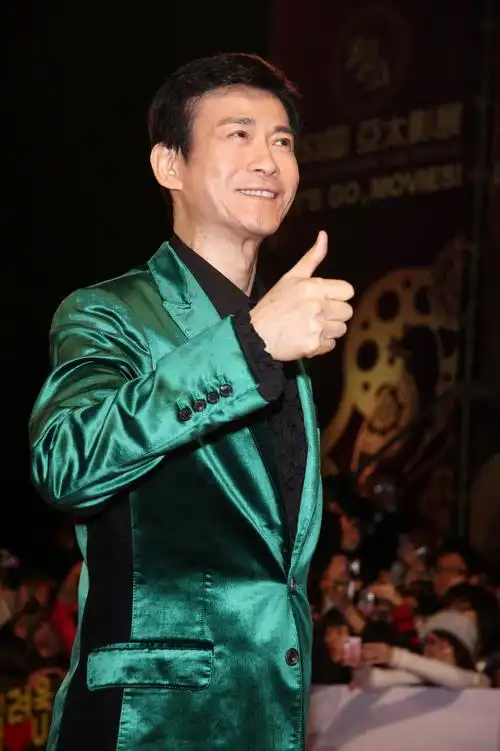 p>郑少秋,1947年2月24日出生于香港,祖籍广东,中国香港男演员,歌手.