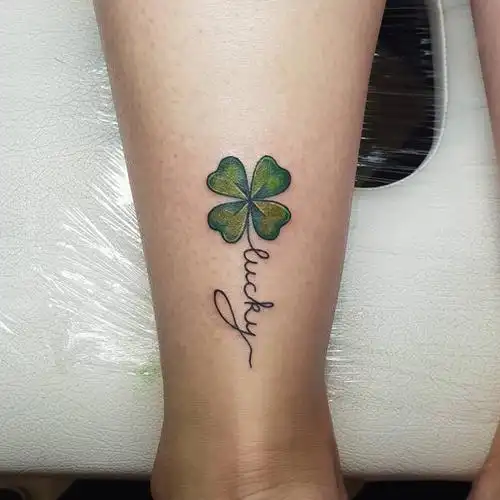 小腿小清新四叶草纹身图案