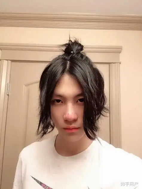 男生长发 第1页