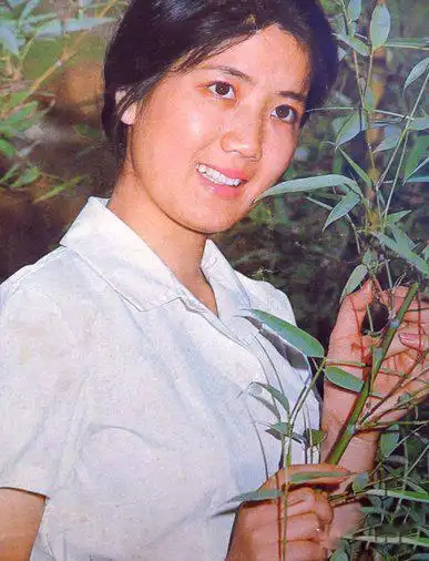 演员李秀明近况与近照曝光 知情人称其在加拿大相夫教子