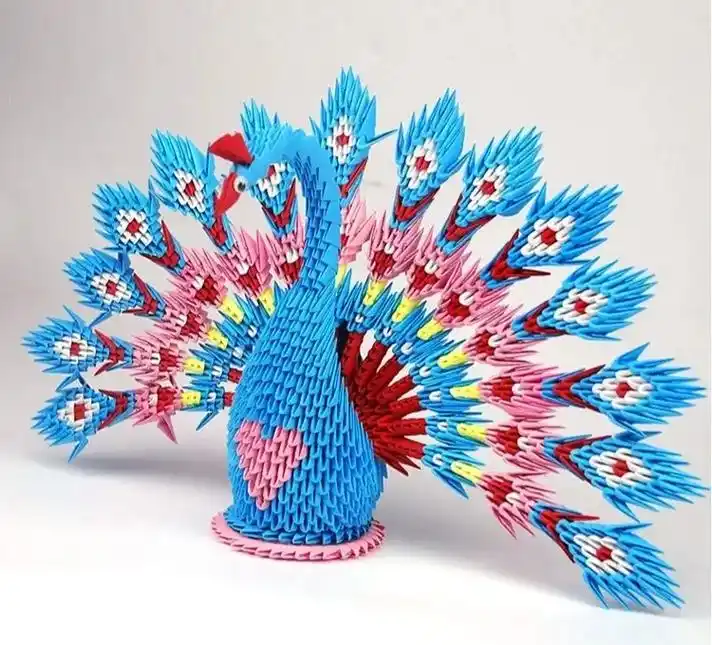 三角插孔雀开屏太美啦!#图文热搜词创作任务 #三角插手工 - 抖音