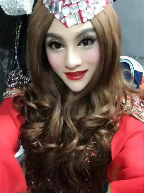 江苏省苏州市人反串演员子尧是江苏省苏州市人,他出生于1991年,毕业于