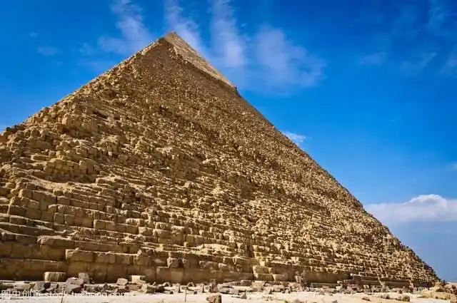 分别遍布在埃及境内,而最知名的就是吉萨高地胡夫金字塔