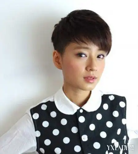 女生超个性短发发型图片 打造另类时尚风