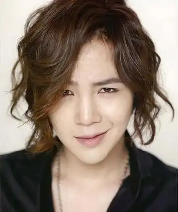 好看的男生长发发型