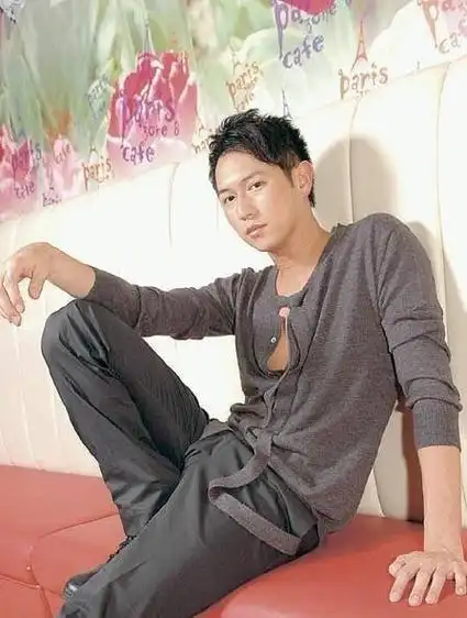 "最靓姜子牙"陈键锋:21岁出道,32岁爆火,36岁息影,命运多舛