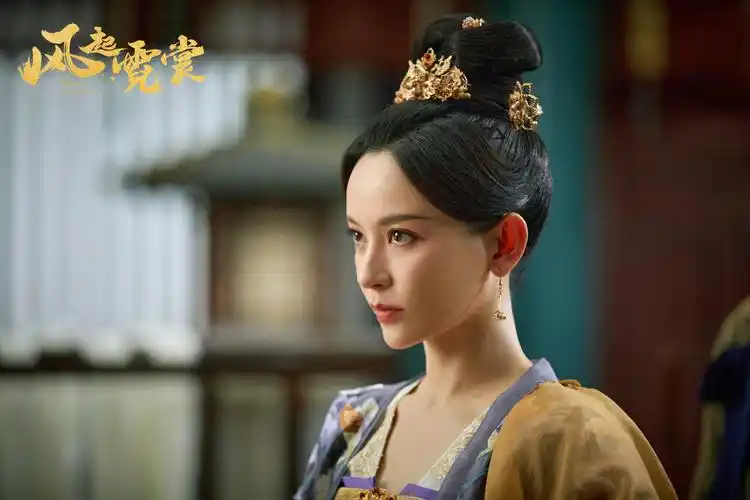 风起霓裳武媚娘光头造型上线施诗用颜值驾驭高难度发型