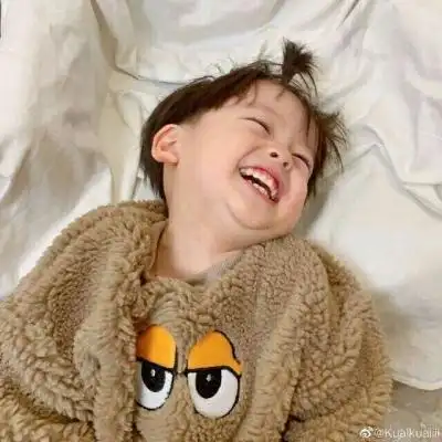 萌娃头像男可爱搞怪面带笑容的小男孩子