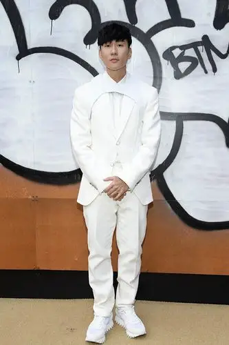 林俊杰,彭于晏,陈伟霆时尚现身男装周